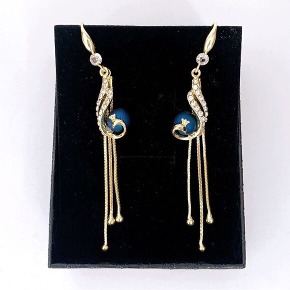 💙Quality Made New Peacock Blue Pearl Earrings - Picture 1 of 6